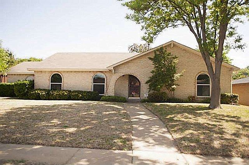 2nd image of 6654 Roundrock Rd