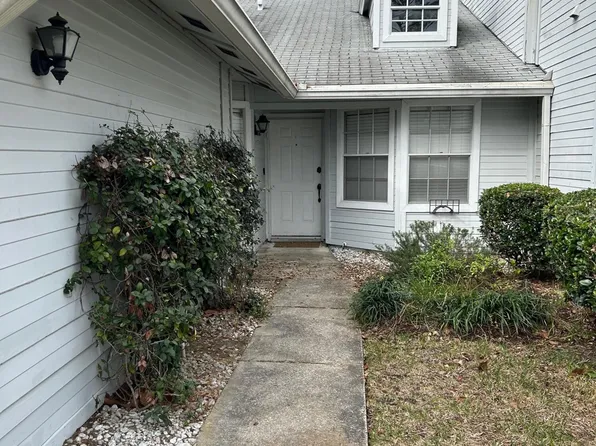 11090 WANDERING OAKS Drive, Jacksonville, FL 32257