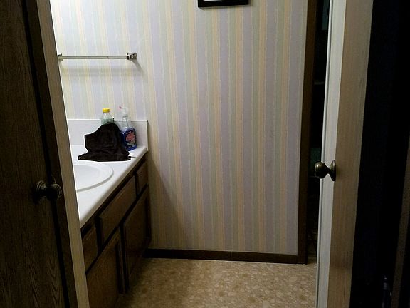 4th image of 3409 Southward Cir