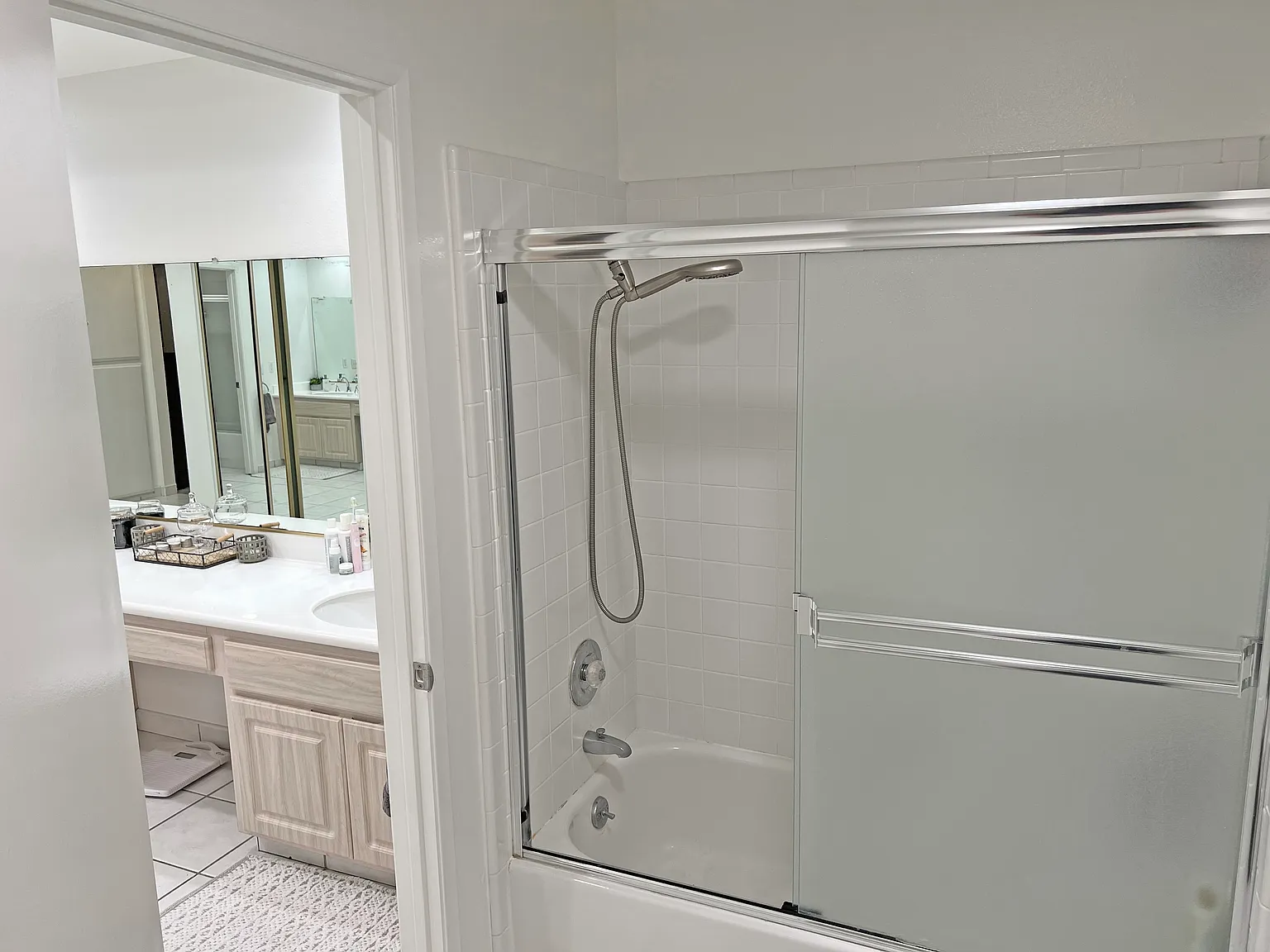 3 bed, 1766 sqft, $4,100 — Photo 3