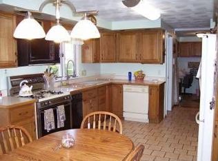 31 Paddington Dr, Rochester, NY 14624