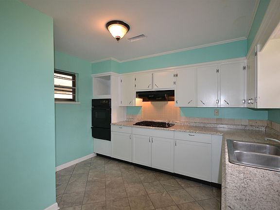 3rd image of 2323 W Ora Dr