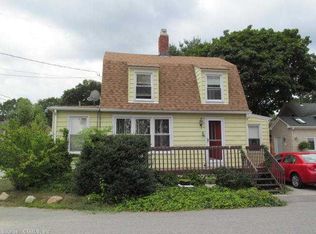 21 N Main St, Niantic, CT 06357