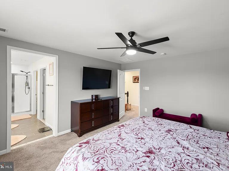 124 Lenore Ln — Photo 18