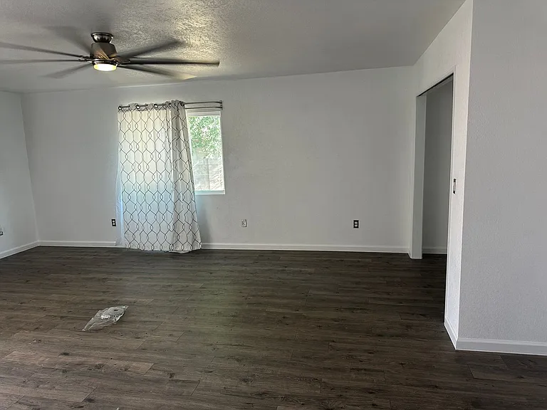 8117 Princess Jeanne Ave NE — Photo 10