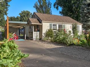 9409 NE Gertz Ct, Portland, OR 97211