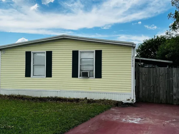 21750 NW 3rd Street, Pembroke Pines, FL 33029