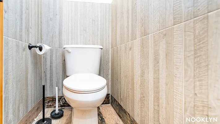 Rented by Nooklyn NYC LLC | media 12