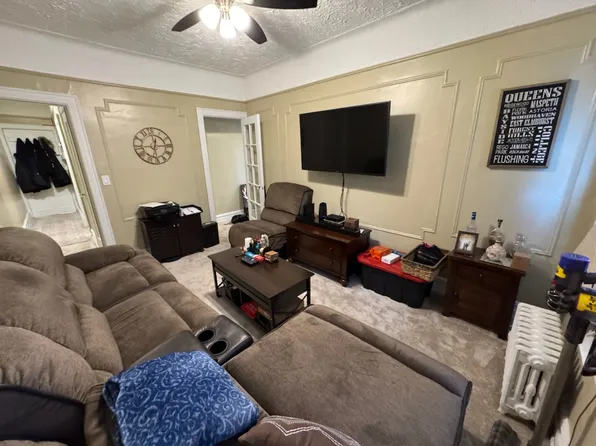 45-05 Ditmars Boulevard image 11 of 18