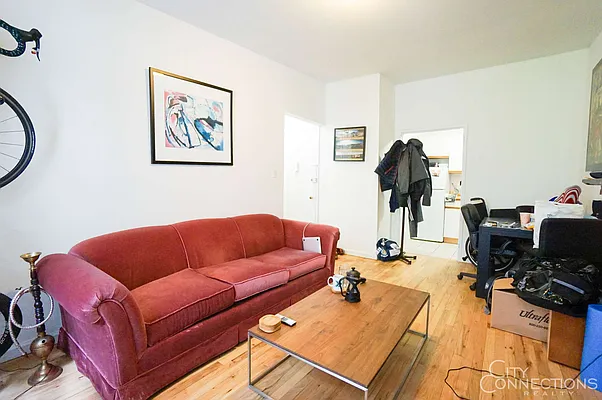Rented by City Connections Realty | media 23