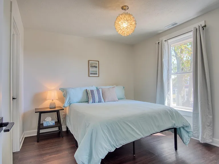 2130 Gent Ave — Photo 28