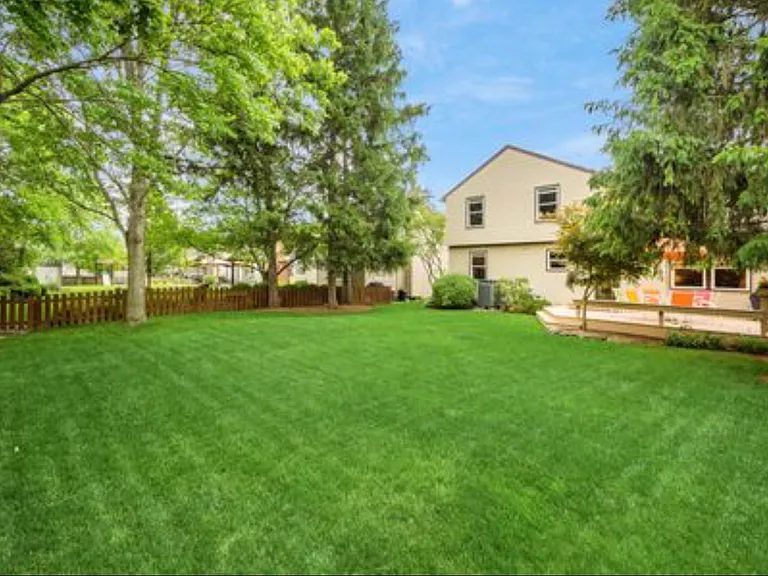 2220 Gnarled Pine Dr — Photo 28