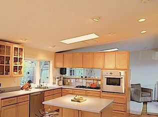 197 Thompson Sq #1, Mountain View, CA 94043