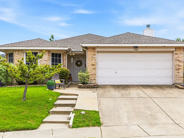 2701 Rudder Ln — Photo 1