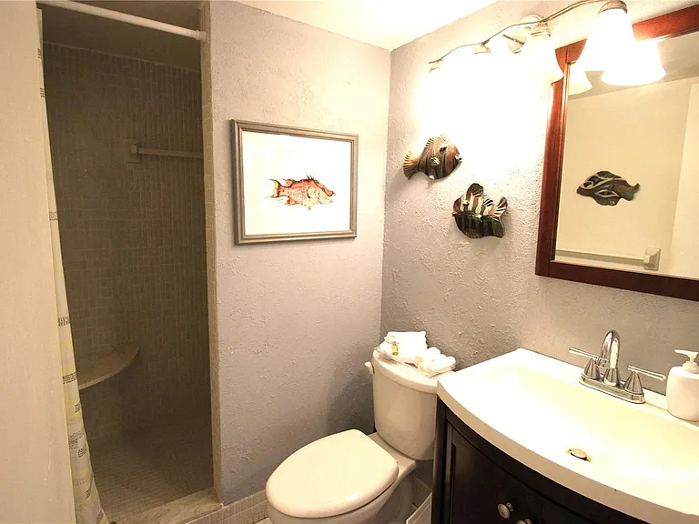 4700 Cove Cir — Photo 25