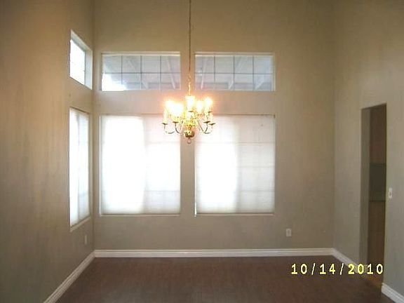 3rd image of 7384 Autumn Chase Dr