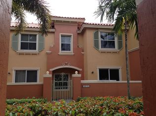 4915 Spinnaker Dr, Fort Lauderdale, FL 33312