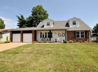 539 Fairfax St, Columbia, IL 62236