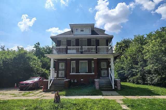 1st image of 244 Leicester Ct