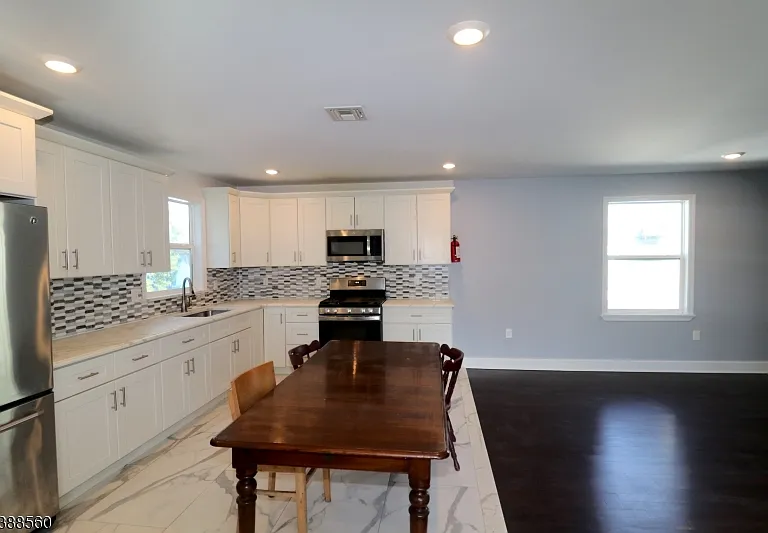 73 Franklin Ter #2 — Photo 3