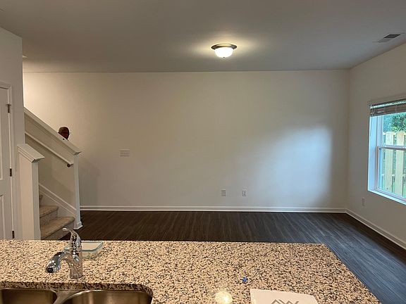 4th image of 1377 Ben Park Way #1377