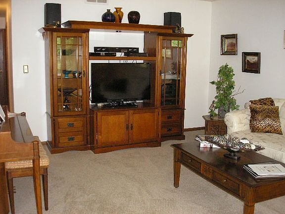 3rd image of 2322 Jonquil Pl