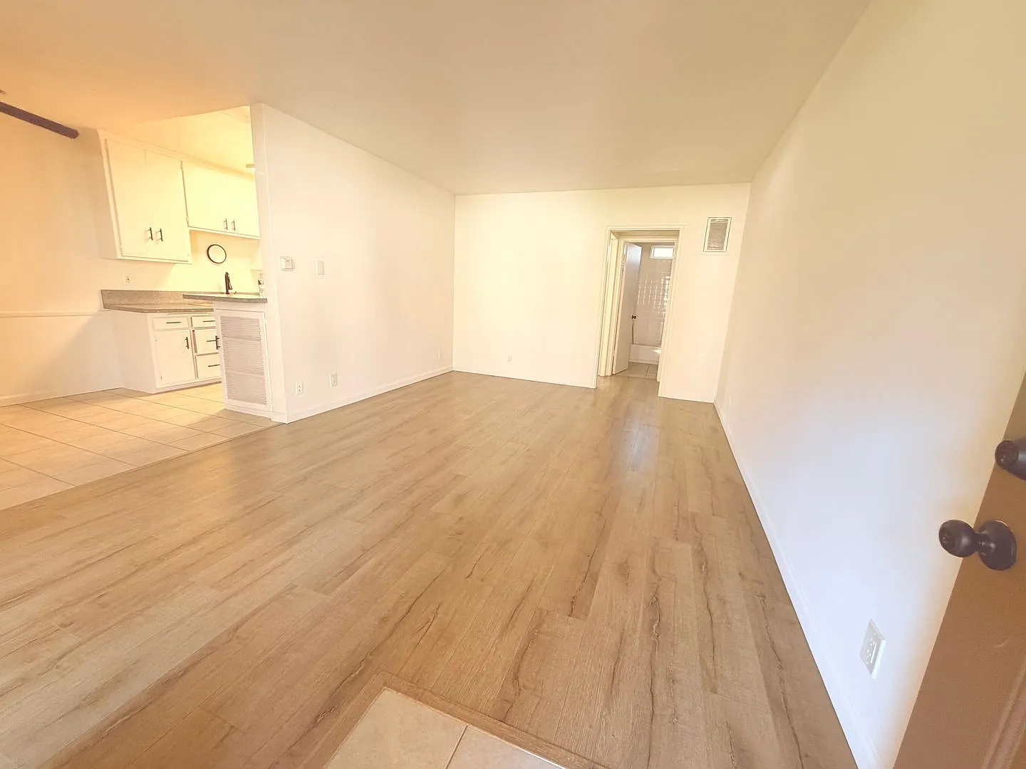 405 N Marengo Ave. — Photo 1