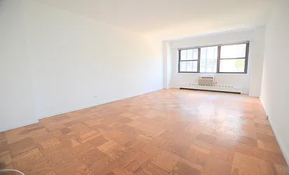 Rented by Manhattan Realty Group