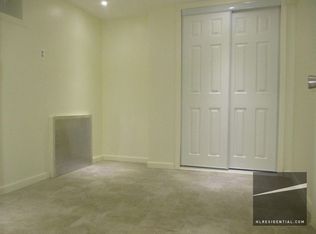41-38 57th St, Flushing, NY 11377