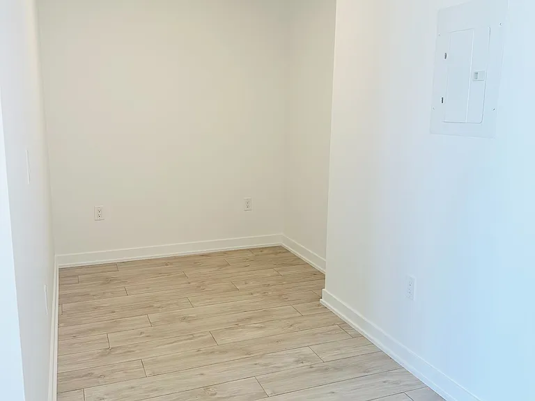 740 Whitlock Ave #511 — Photo 10