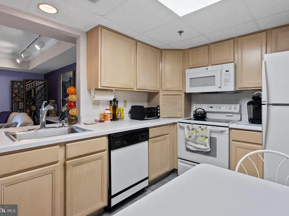 3307 Centennial Sta #3307, Warminster, PA 18974