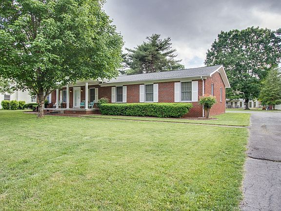 2nd image of 318 Grandview Dr