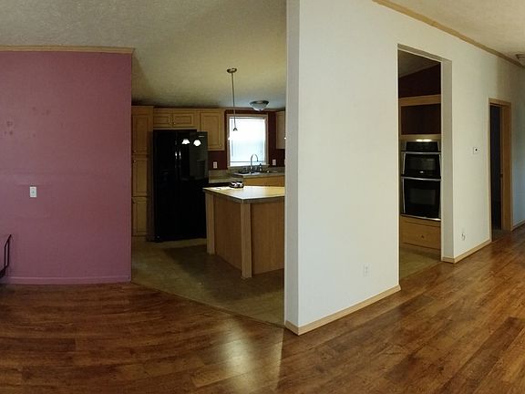 5th image of 12 Ashton Dr