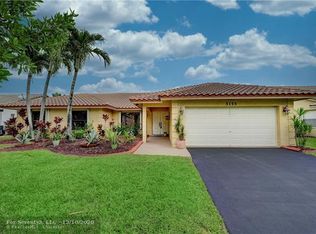 5155 N Springs Way, Coral Springs, FL 33076