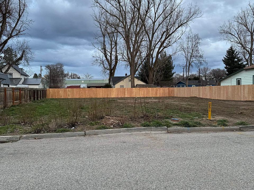 2nd image of 914 N 8th St