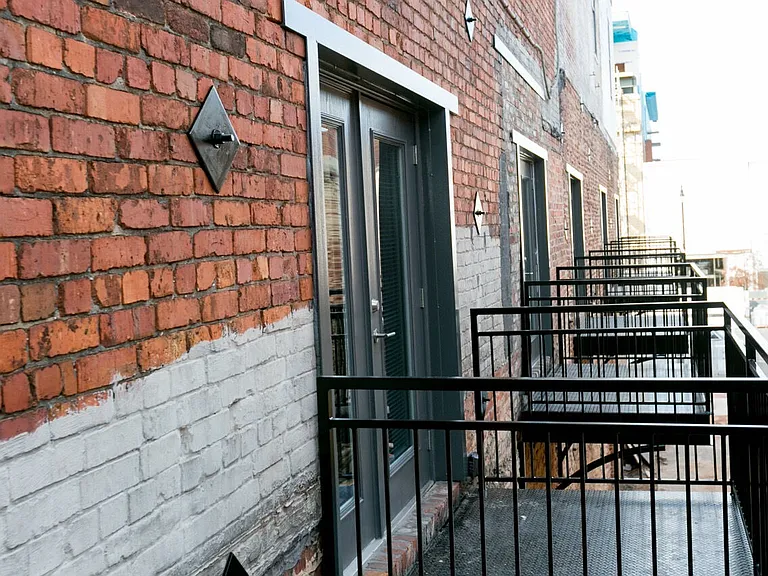 The 40 Four Building — Photo 16