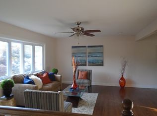76 Beechwood, Edison, NJ