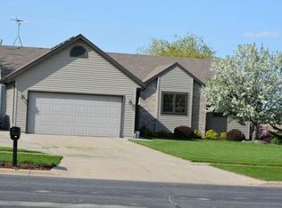 1880 Stonehaven Dr, Sun Prairie, WI 53590