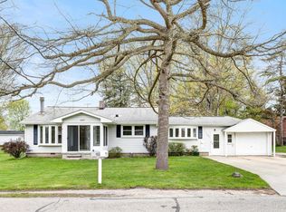 1497 State St, Algonac, MI 48001