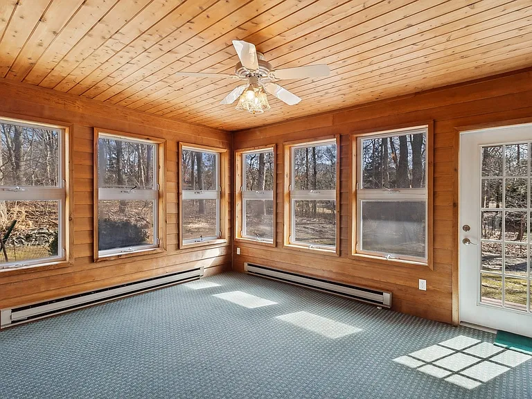1 Woodview Way — Photo 13