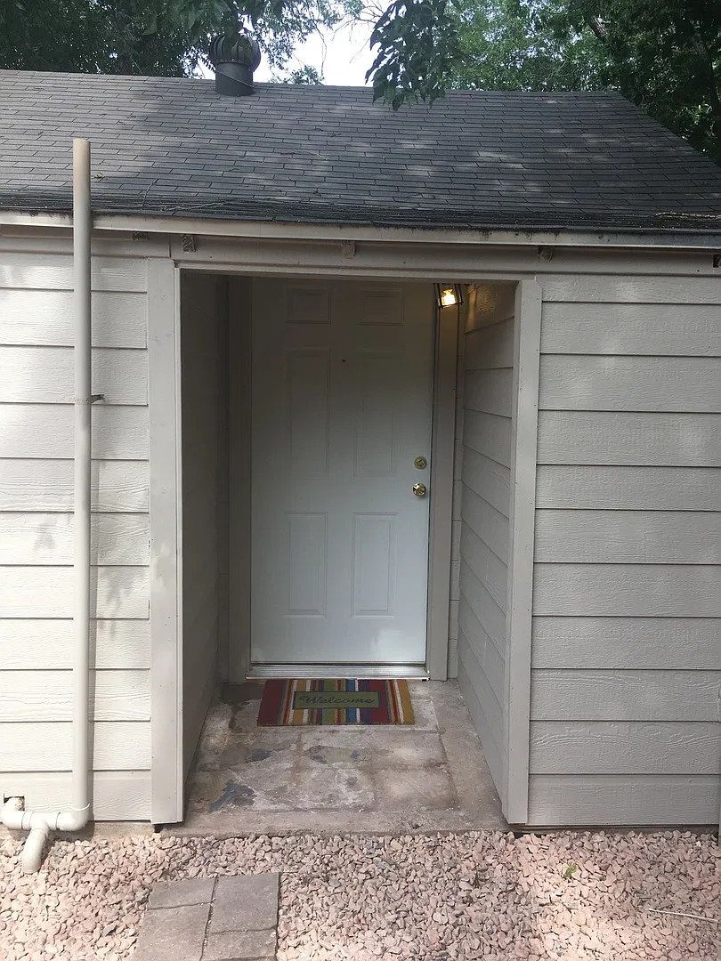 One Bedroom! Water Paid! — Photo 2