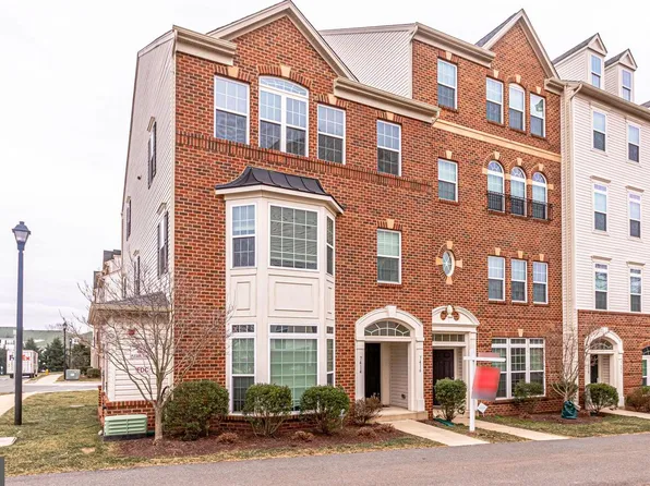 7416 Brunson Cir #5R, Gainesville, VA 20155