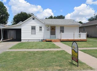 819 E 5th St, Russell, KS 67665