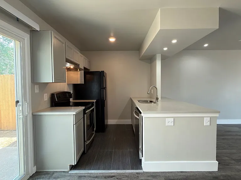 12184 E Kepner Pl — Photo 5