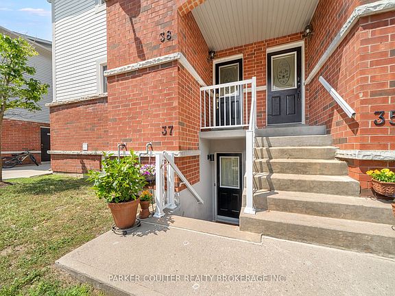 4th image of 241 Ferndale Dr S #37