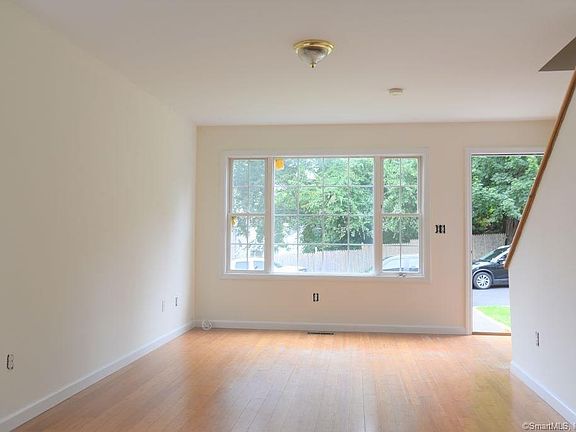 4th image of 354 Earl Ave #B