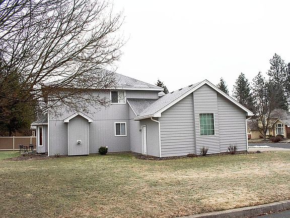 2nd image of 317 E Pine Glen Ct