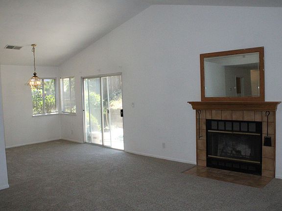 4th image of 249 Heron Dr