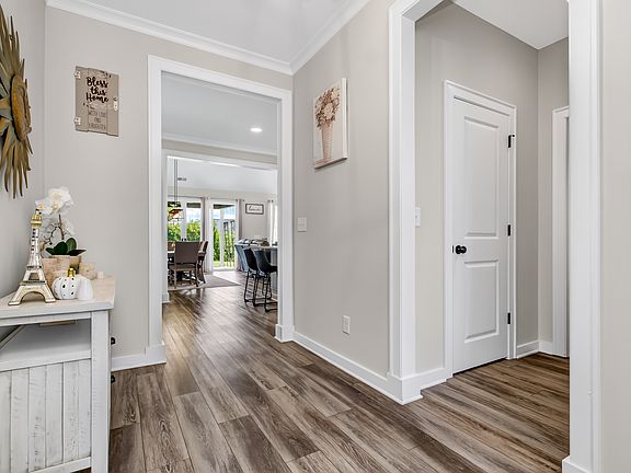 5th image of 4040 Olivia Rd