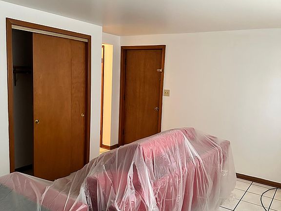 4th image of 810 N 14th Ave